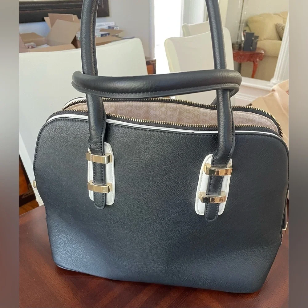 Charming Charlie women’s black with white trim Satchel Hand bag.. large - Picture 1 of 7